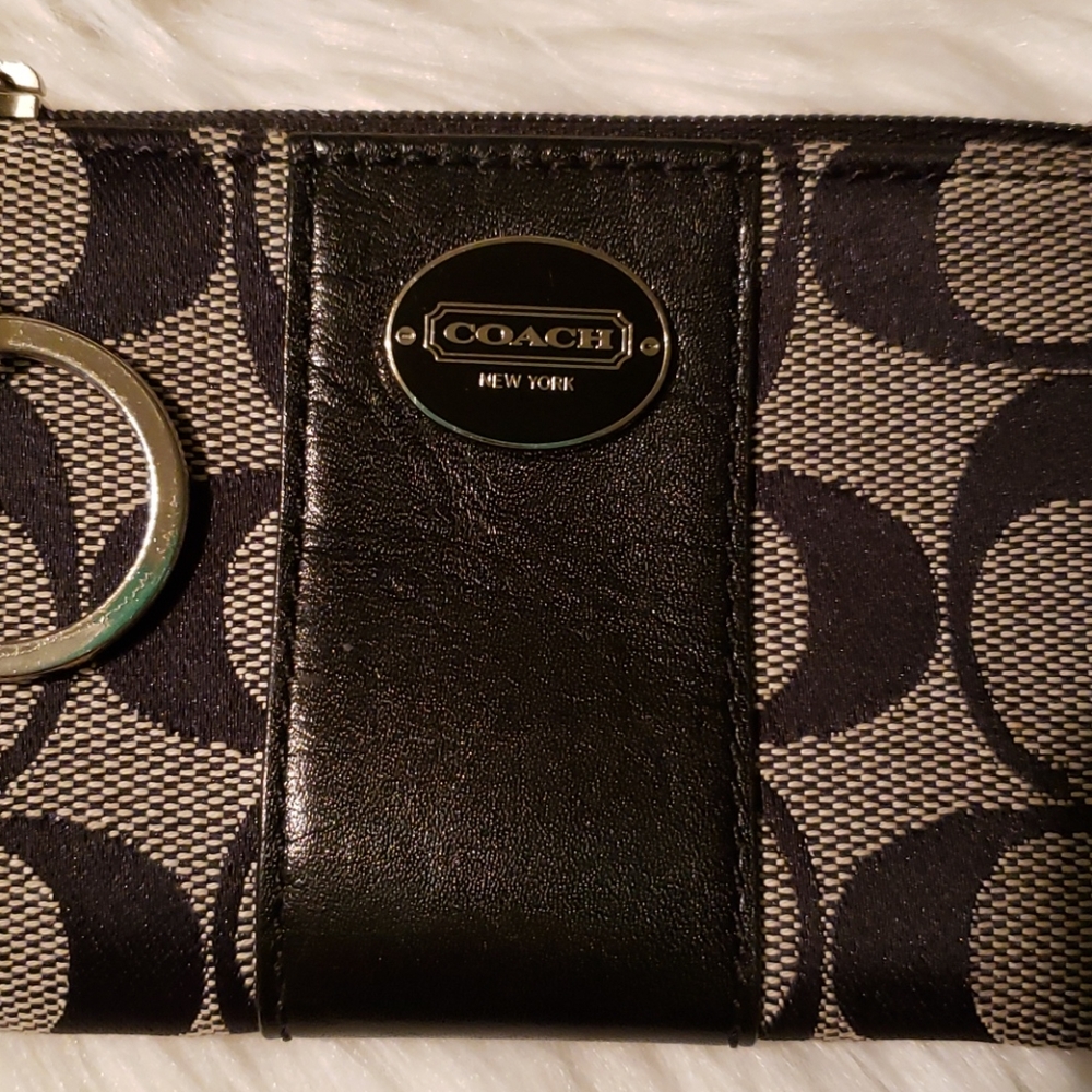 Coach Coin / Card Holder w/ keyring - Picture 2 of 8